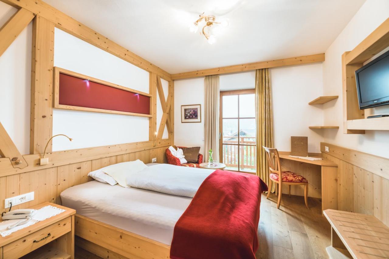 Hotel Castel Oswald Von Wolkenstein กัสเตลรอตโต ภายนอก รูปภาพ