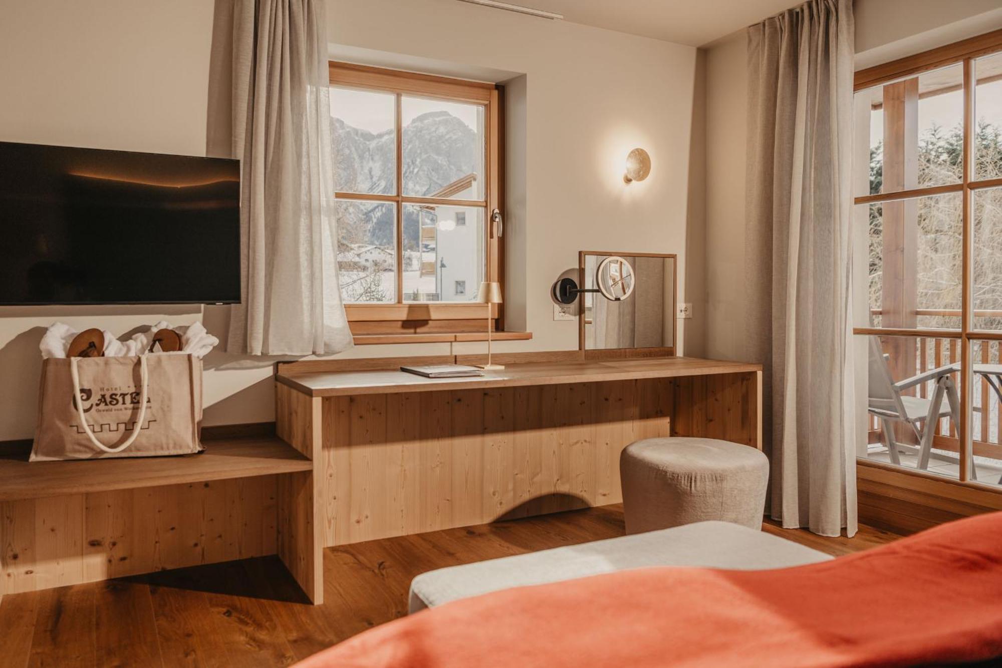 Hotel Castel Oswald Von Wolkenstein กัสเตลรอตโต ภายนอก รูปภาพ