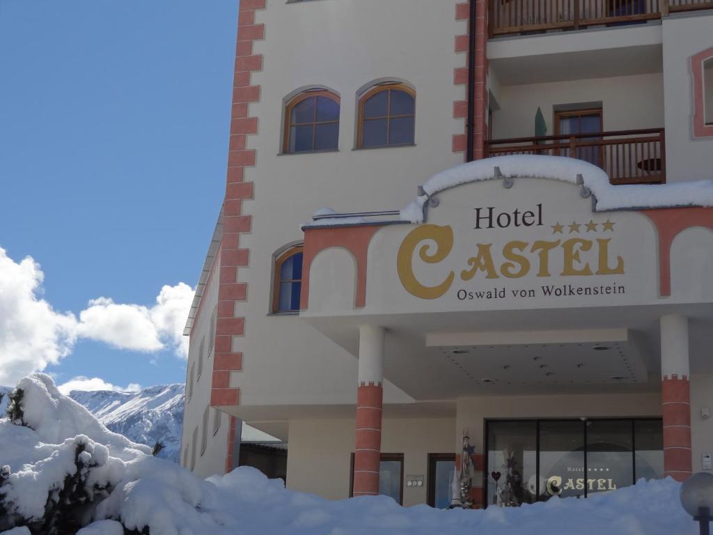Hotel Castel Oswald Von Wolkenstein กัสเตลรอตโต ภายนอก รูปภาพ