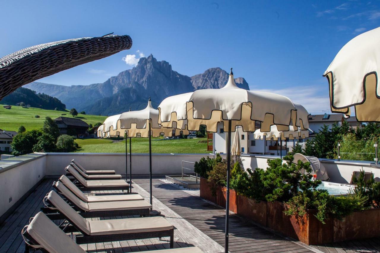 Hotel Castel Oswald Von Wolkenstein กัสเตลรอตโต ภายนอก รูปภาพ